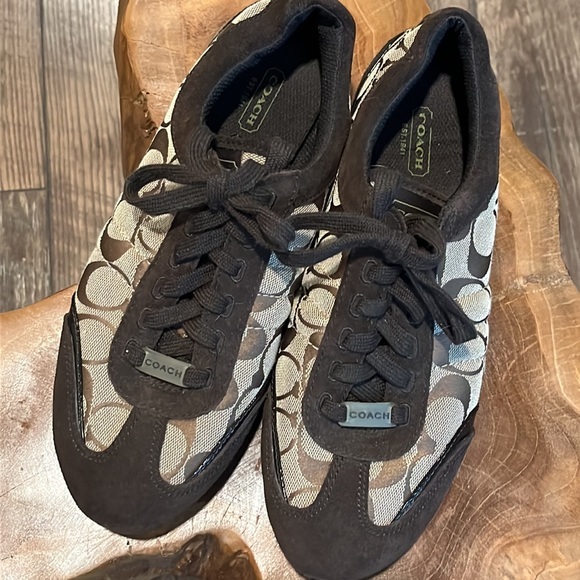 Coach Dillion Size 8 - Picture 2 of 14